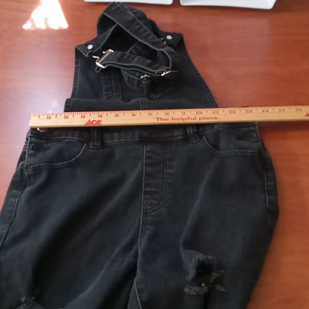 Ling Collection junior sz Lg black raw hem distressed overall shorts / - Picture 8 of 12
